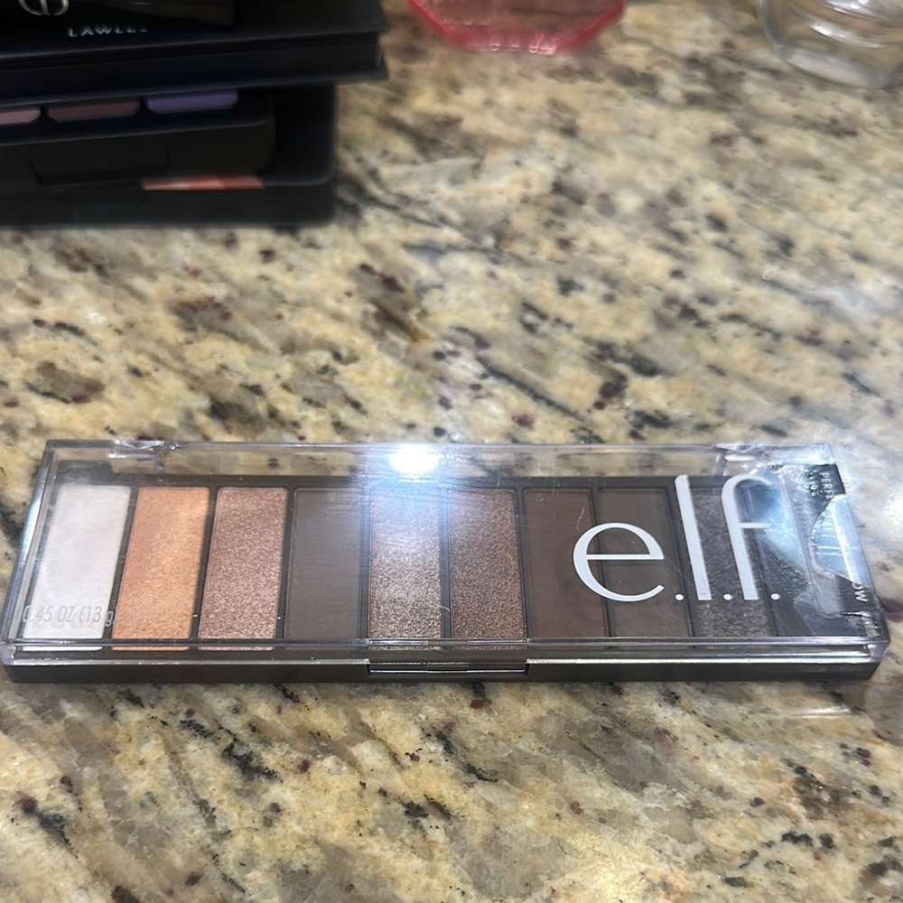 Neutral Eyeshadow Palette - Brown and Cream Shades